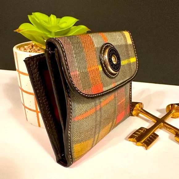 Vintage Dooney & Bourke Graffiti Leather Wallet- Like New - Picture 8 of 13